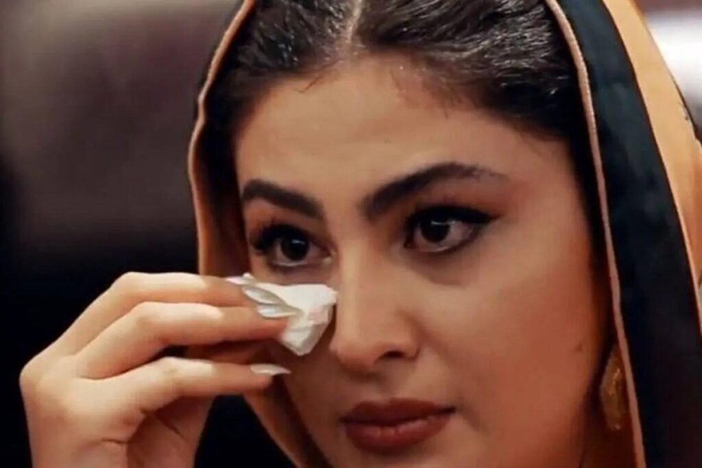 اشک‌های مریم مومن به خاطر طلاق پدر و مادرش؛ «قاضی دلش برایم سوخت» + ویدیو