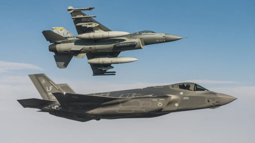 تاریخچه کوتاه ۶ نسل جت های جنگنده ایالات متحده؛ از Shooting Star تا F-22 Raptor