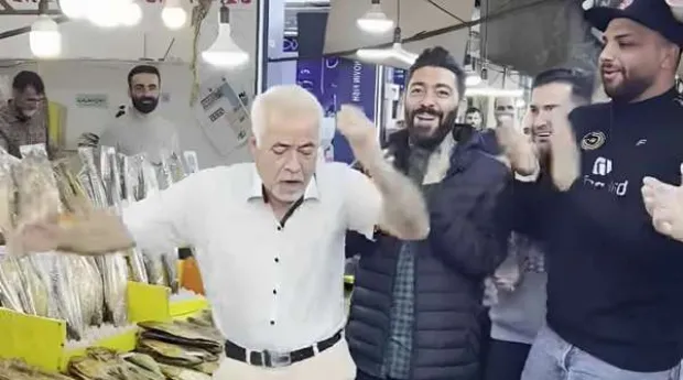 آواز و رقص جدید صادق بوقی در کنسرتش + ویدیو