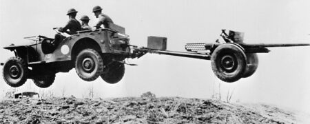 ۱۰ خودرو نظامی که مسیر تاریخ را تغییر دادند؛ از تانک Renault FT تا LVT-1 Alligator