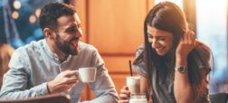 کلید موفقیت‌ در عشوه آمدن؛ آیا مخ‌ زنی زن و مرد پایه‌ علمی و شگردی ثابت دارد؟