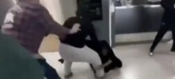 لحظه کتککاری دو دختر دبیرستانی در آمریکا که به دخالت پلیس ختم شد