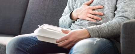 دلیل قار و قور شکم هنگام گرسنگی چیست و چگونه می توان متوقفش کرد؟