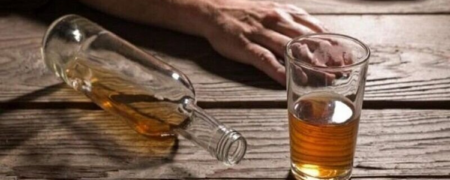 این علائم نشان می دهند که مشروب تقلبی و خطرناک مصرف کرده اید