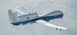 پهپاد جاسوسی و نظارت دریایی The MQ-4C Triton ساخت نورثروپ گرومن + ویدیو
