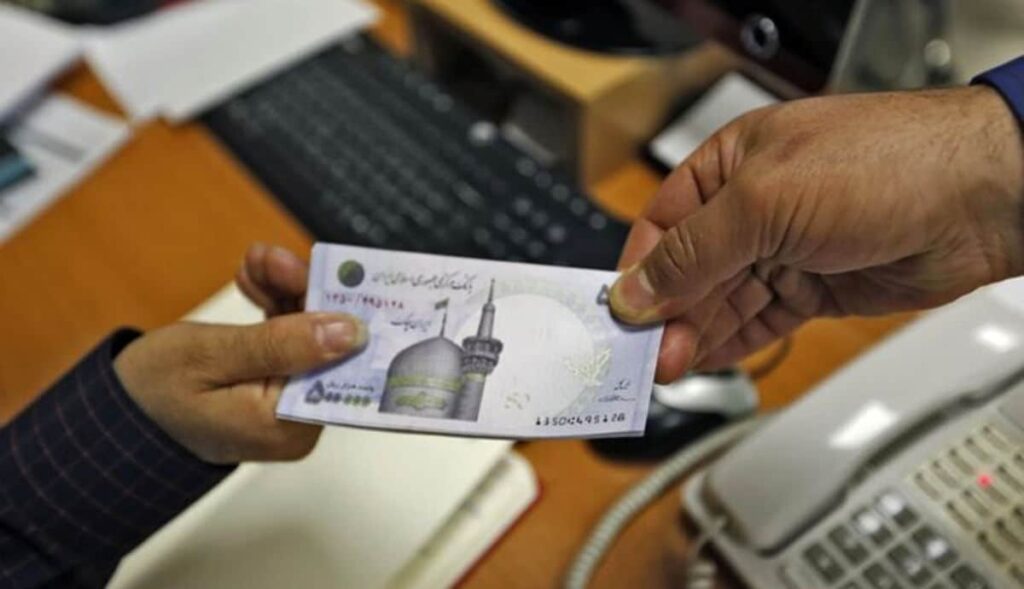 راهنمای کامل دریافت ۷ وام های خرد مهم برای مردم عادی در سال ۱۴۰۳