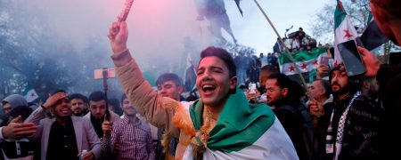 دستورالعمل جدید فرماندهی گروه های مسلح سوریه؛ از خرید نان تا نوع پوشش زنان